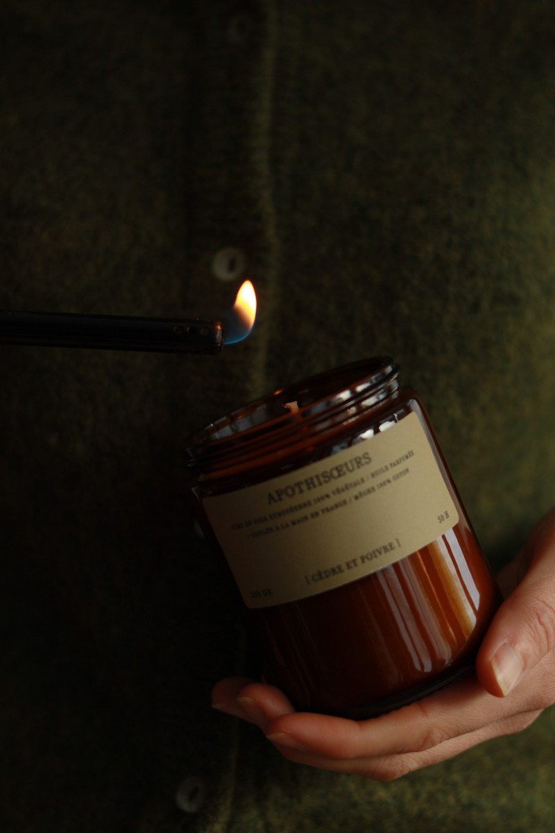 Cedar and pepper candle